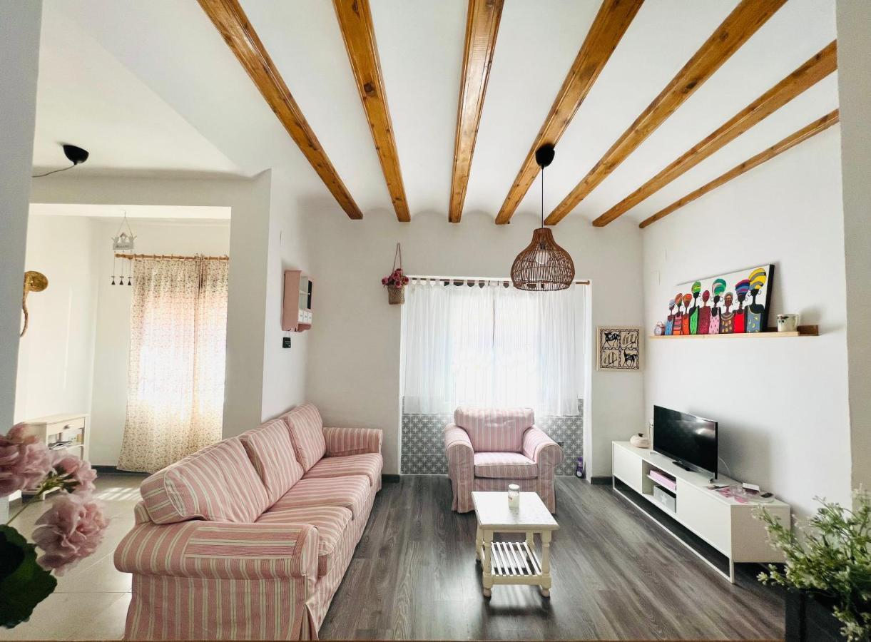 Villabett Caudiel Esta De Moda Luaran gambar